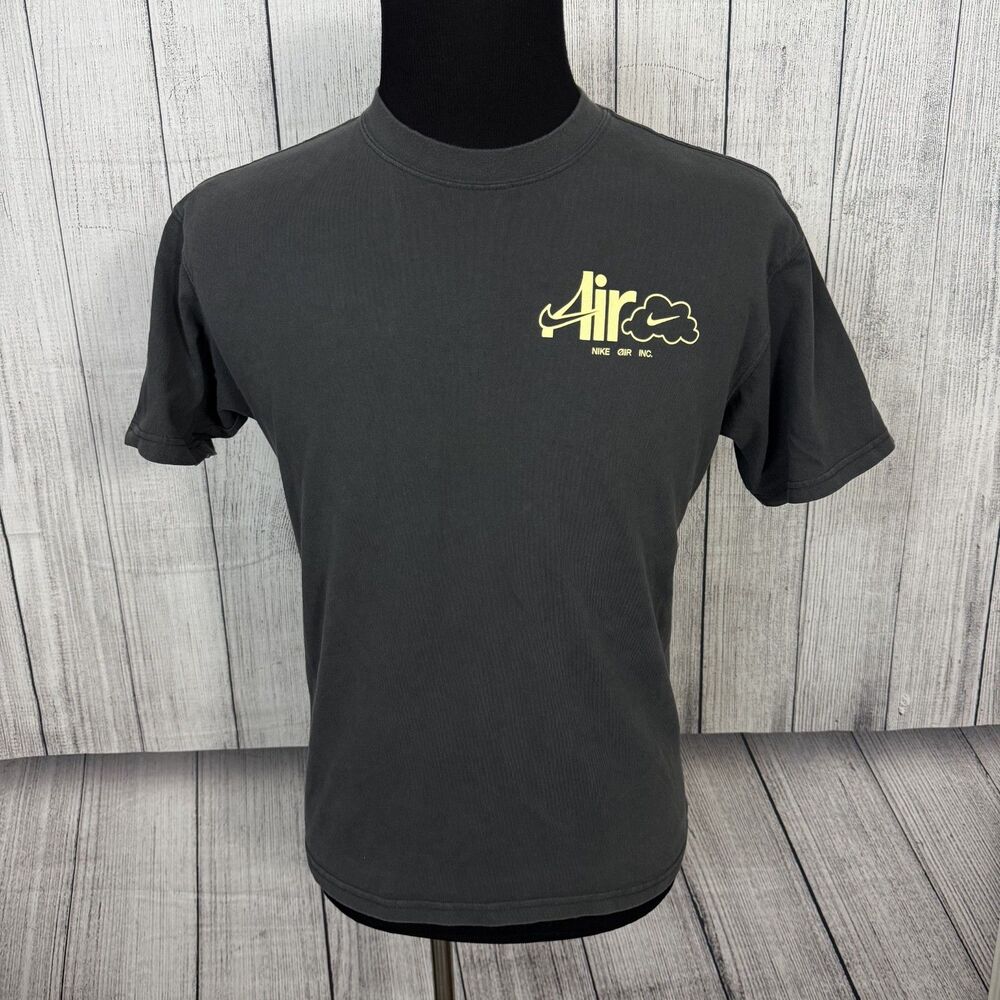 Nike Men's Medium Gray "Air Hug Your Foot Tee" Graphic Crewneck T-SHirt